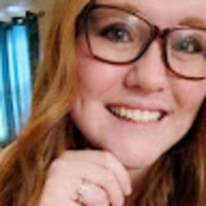 Meet your Posher, Desiree